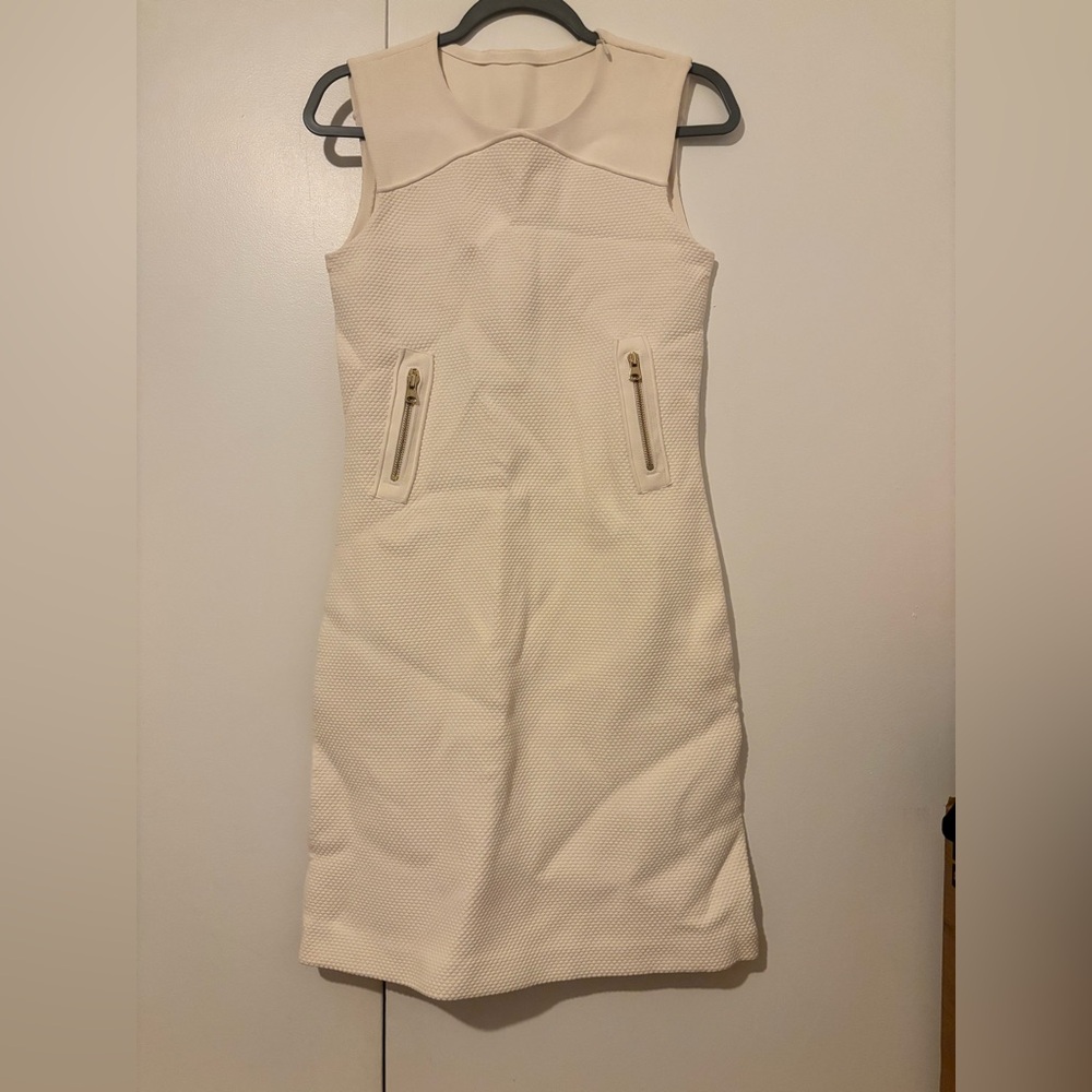 St.Johns Elegant Cream Sleeveless Dress